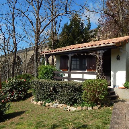 The Petite Chalet Chambre D'Hotes L'Isle-Jourdain  Екстер'єр фото