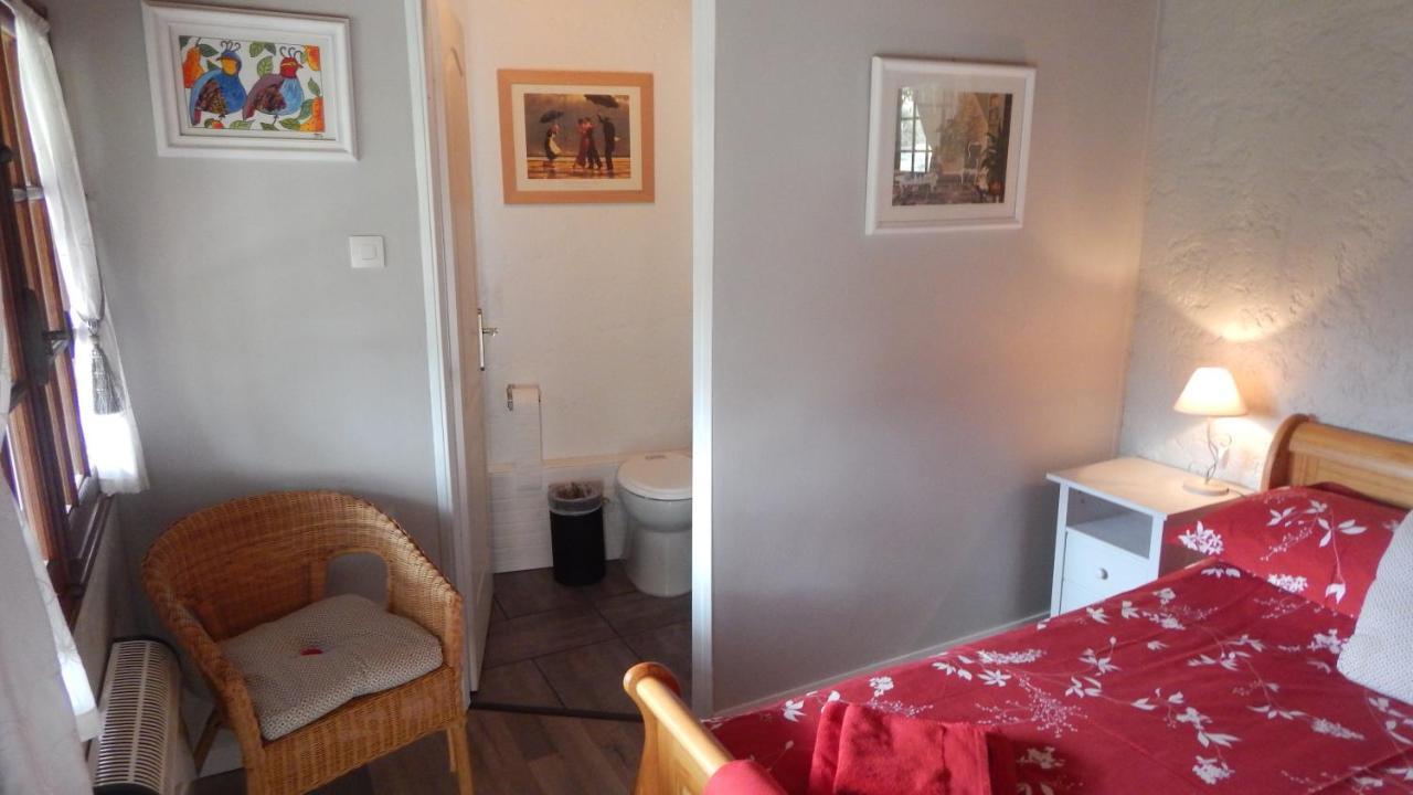 The Petite Chalet Chambre D'Hotes L'Isle-Jourdain  Екстер'єр фото
